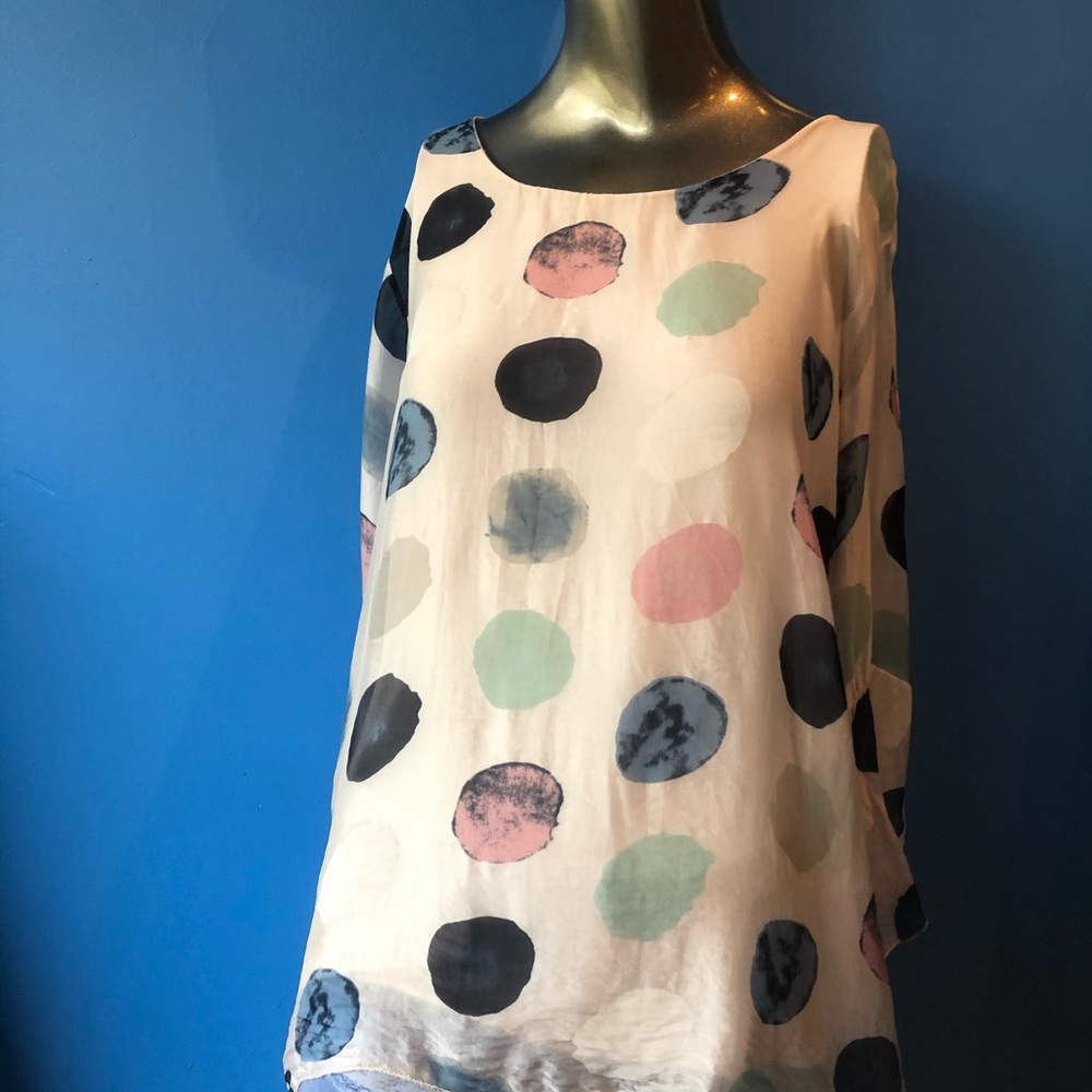 Tempo Paris silk top. Loose fitting.